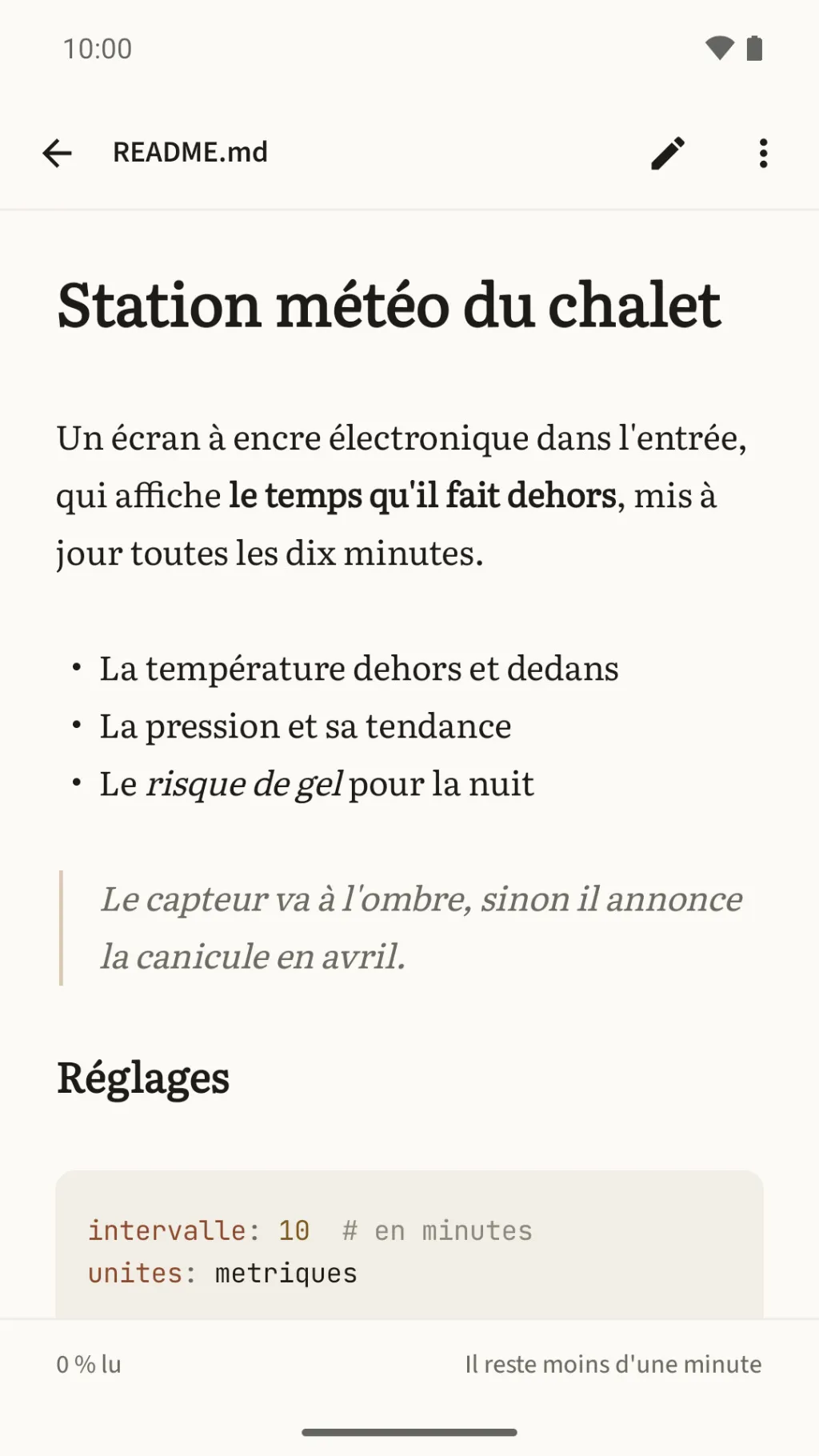 Le même README sans ses signes : un titre et un texte à empattements, une liste à puces, une citation et un bloc de code coloré